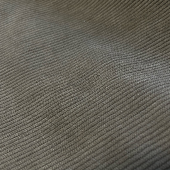 Coffee Brown Corduroy shorts (with mushroom embroidery) - Picture 2 of 3